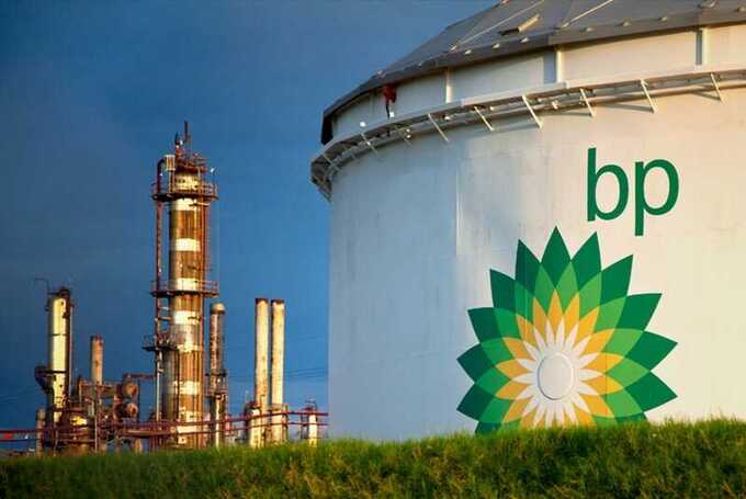 Нефтяная компания-гигант BP приостановила судоходство через Красное море из-за атак йеменских хуситов