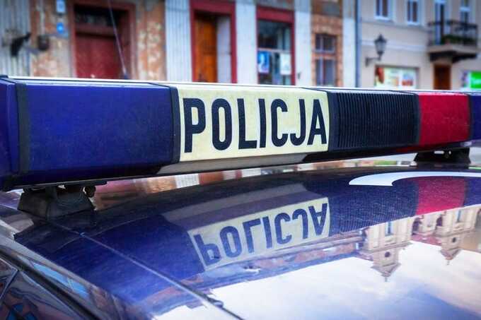 В Варшаве мужчина с топором напал на людей в университете, погибла женщина