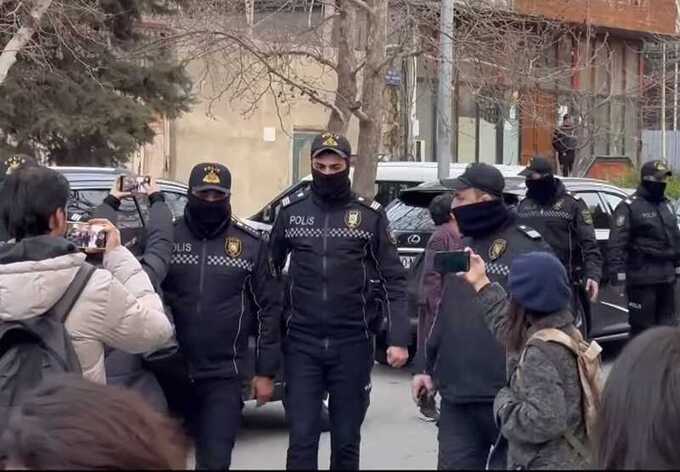 Власти Азербайджана продолжают преследовать гражданское общество
