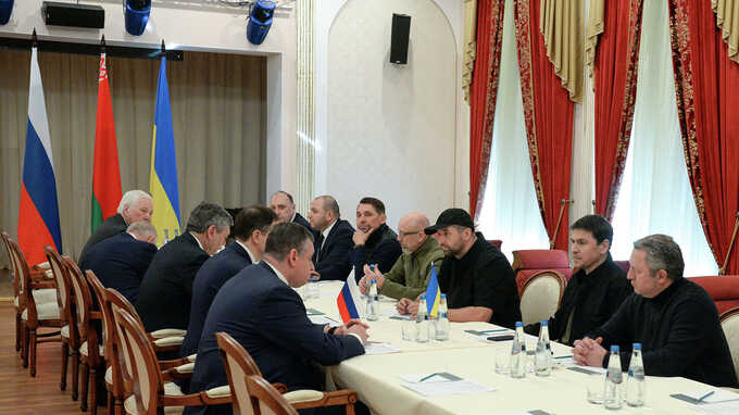 Во второй половине дня начнутся переговоры России и Украины в Долмабахче