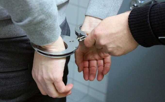 Задержали серийного вора с оружием в подвале в Польше