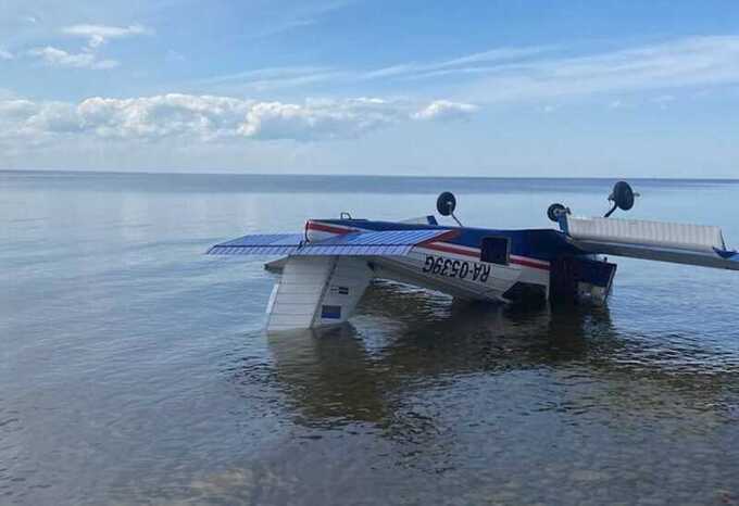 Самолёт сел в Финском заливе после отказа двигателя