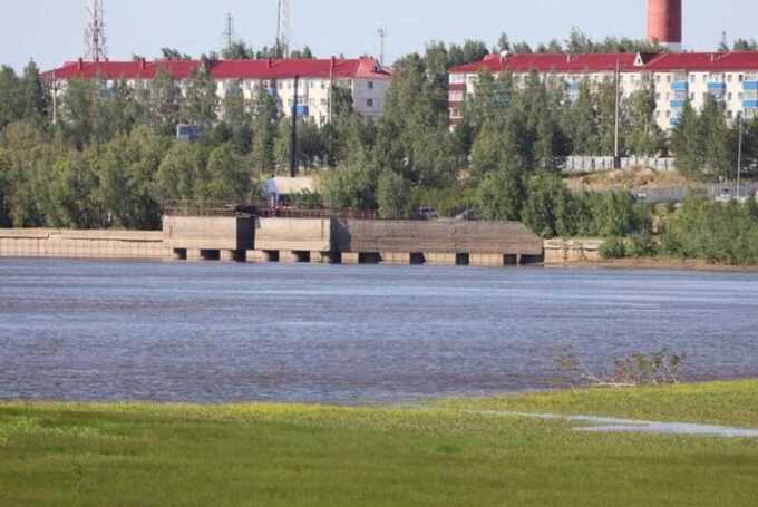 Депутаты требуют наказать виновных в растратах при строительстве спорткомплекса в Нефтеюганске
