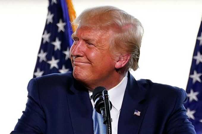 Семья Трампа объявила о выпуске собственного смартфона