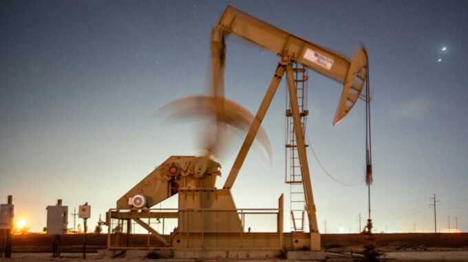Цены на нефть рухнули на 5% после прекращения огня между Ираном и Израилем