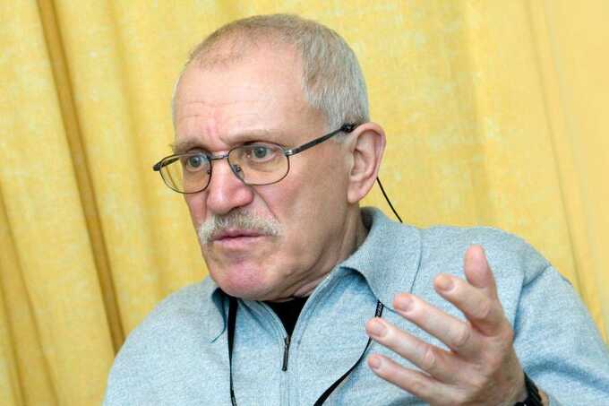 Александр Митта доставлен в больницу в критическом состоянии