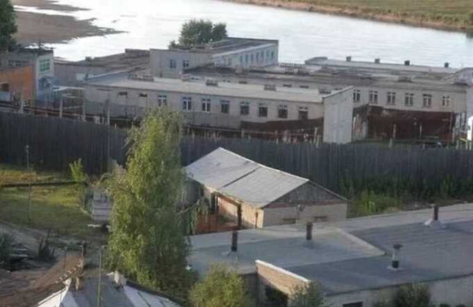 Фанерные танки и платное УДО: в колонии для силовиков в Кировской области процветает унижение и коррупция
