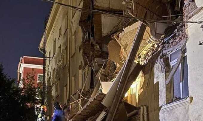 Опубликовано видео с места обрушения пятиэтажного здания в Уфе