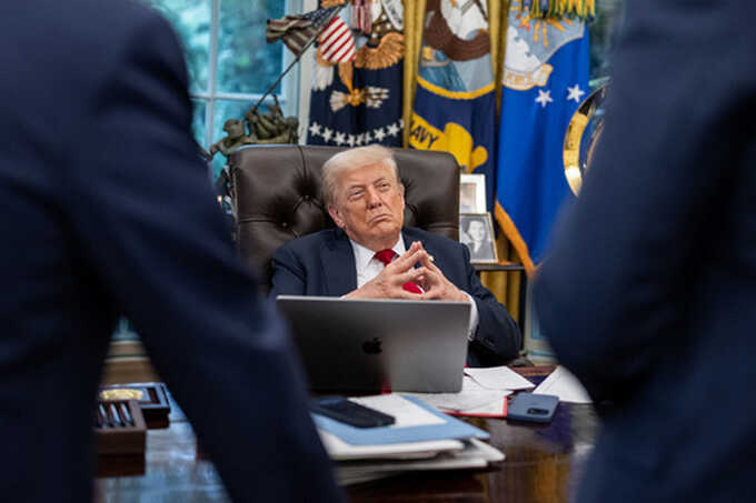 Трамп отказался организовывать встречу Путина и Зеленского